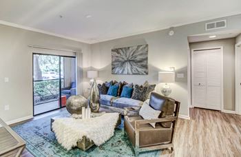 Spacious living room